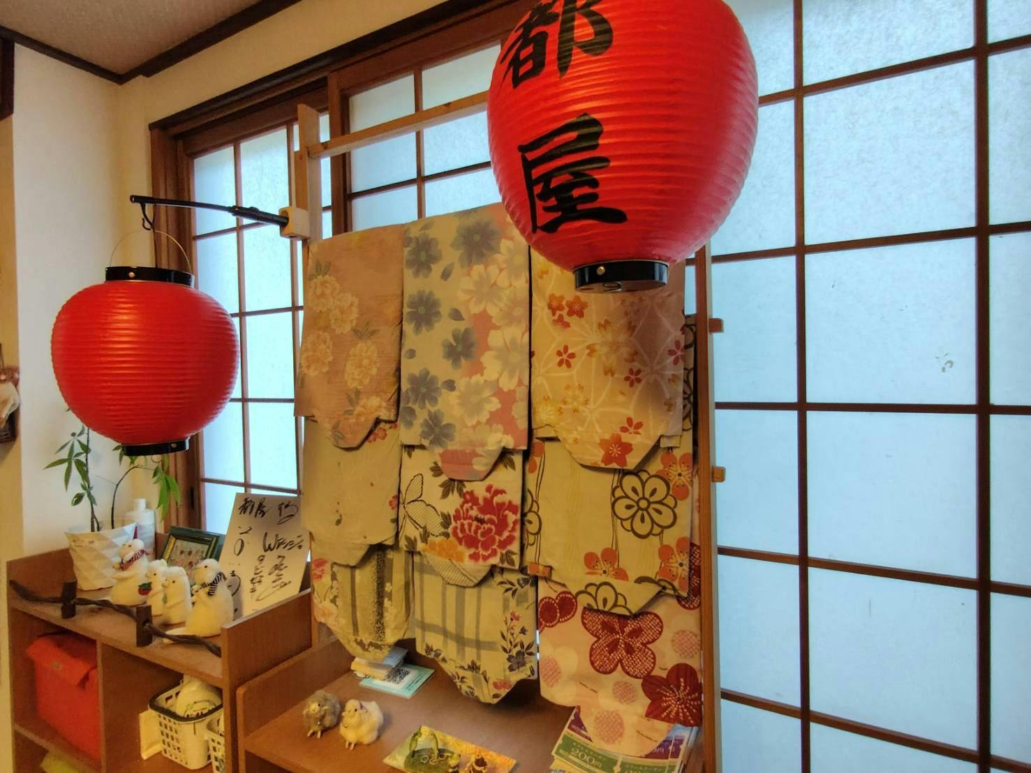 여성분들께는 선택 가능한 색상 유카타 제공