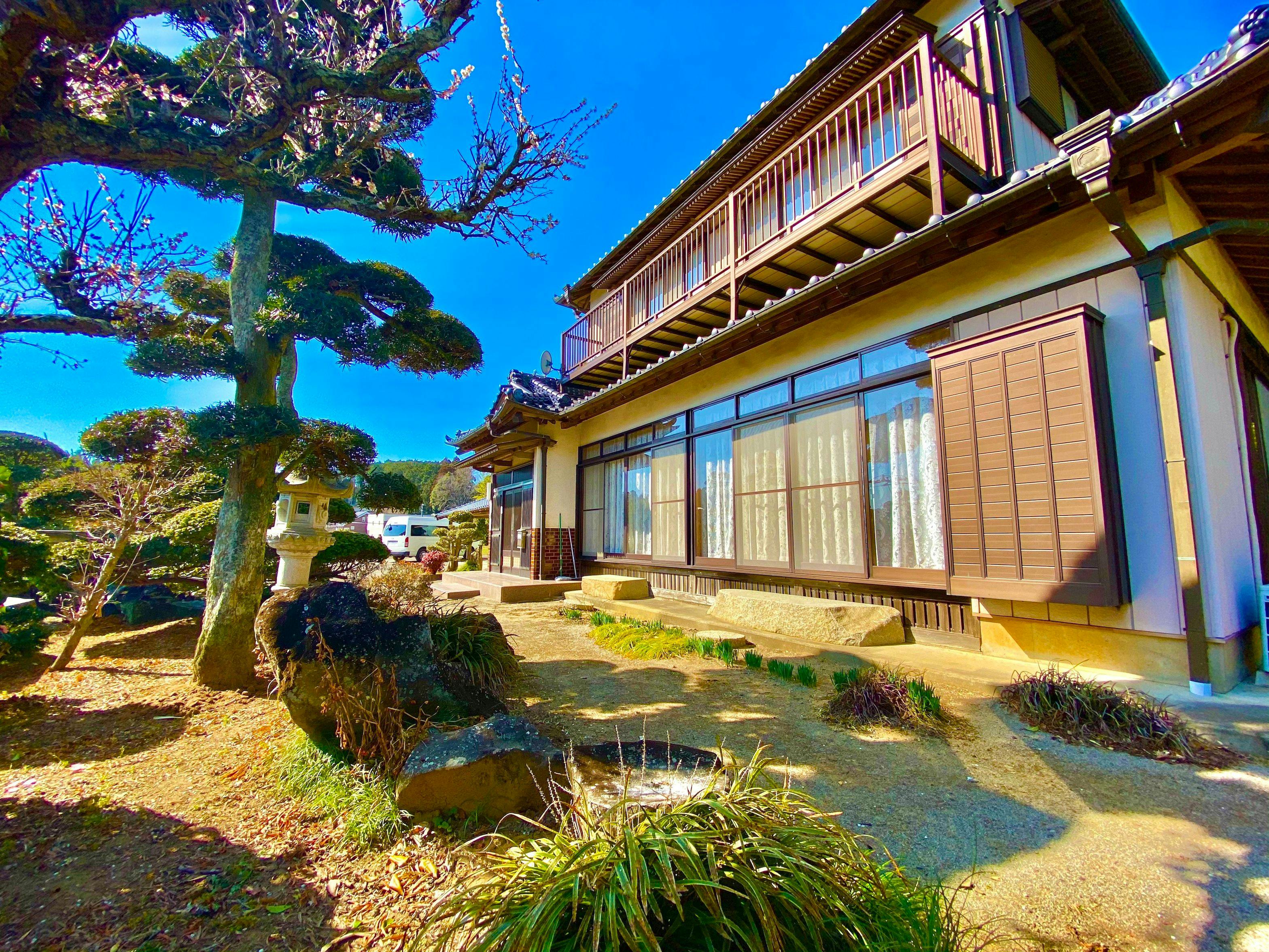 Inashiki House