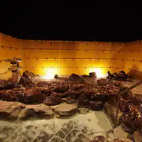 Kolam mandi terbuka besar