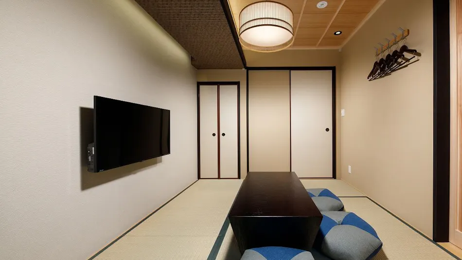 Kanade Fushimiinari-Taishamae