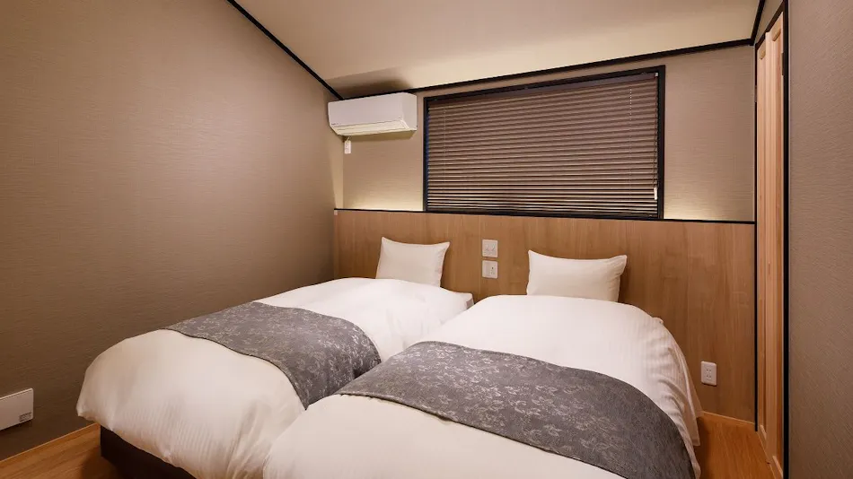 Kanade Fushimiinari-Taishamae