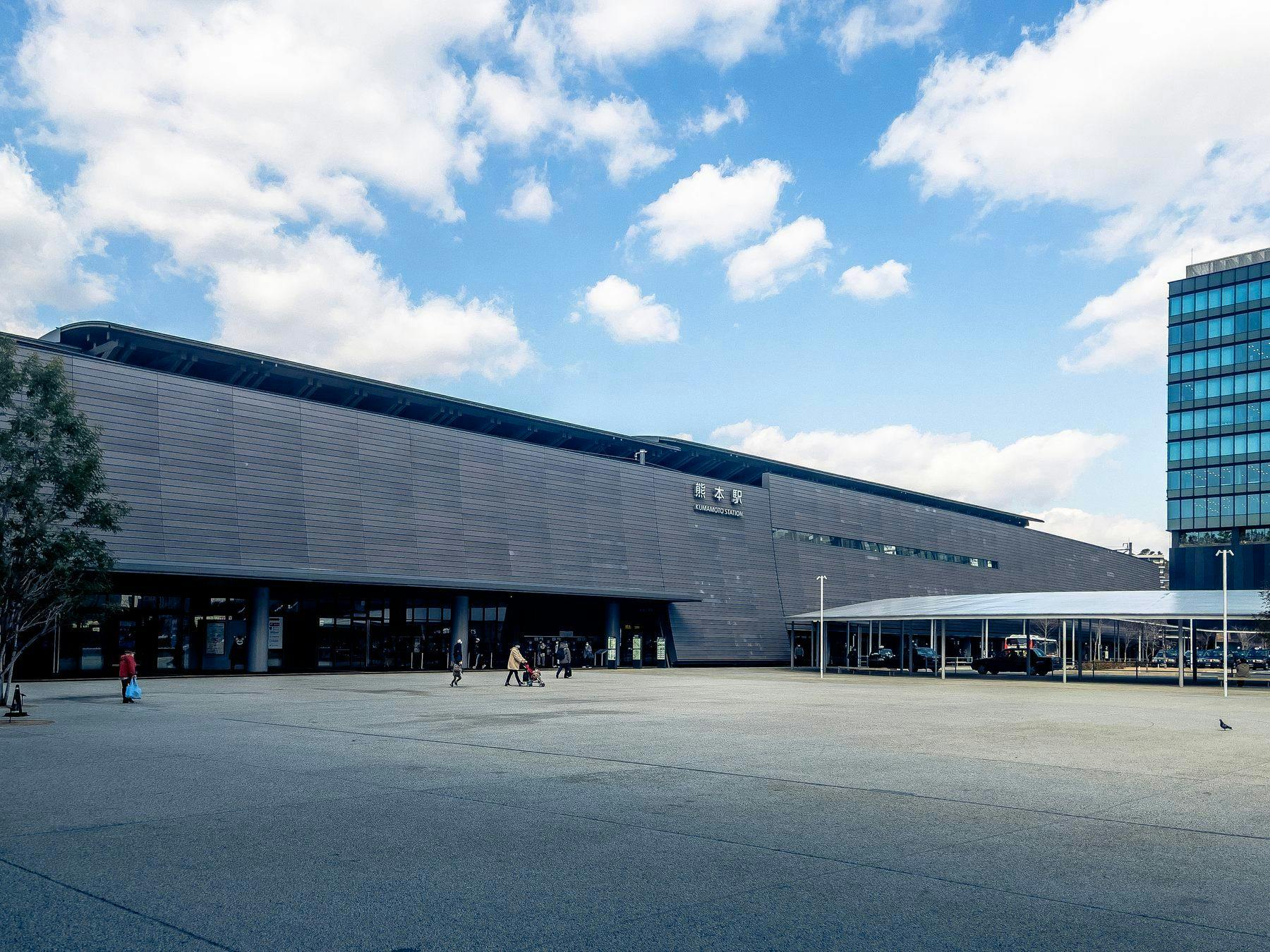 เดินเพียง 2 นาทีจากสถานีคุมาโมโตะ