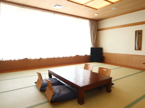 1층 일본식 방 18다다미.