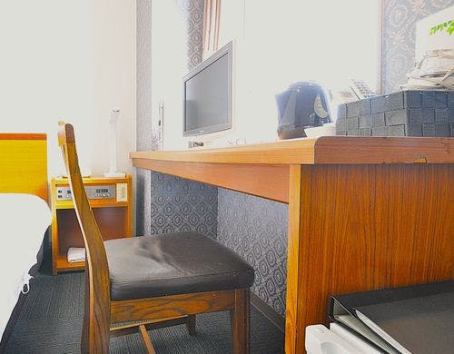 ■禁煙シングル　本館（デスク周辺）　A5