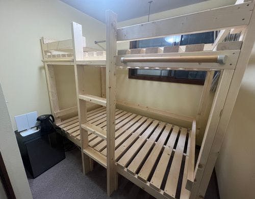 2段ベッド部屋（地下階）