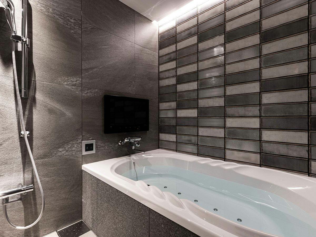 Y-HOTEL