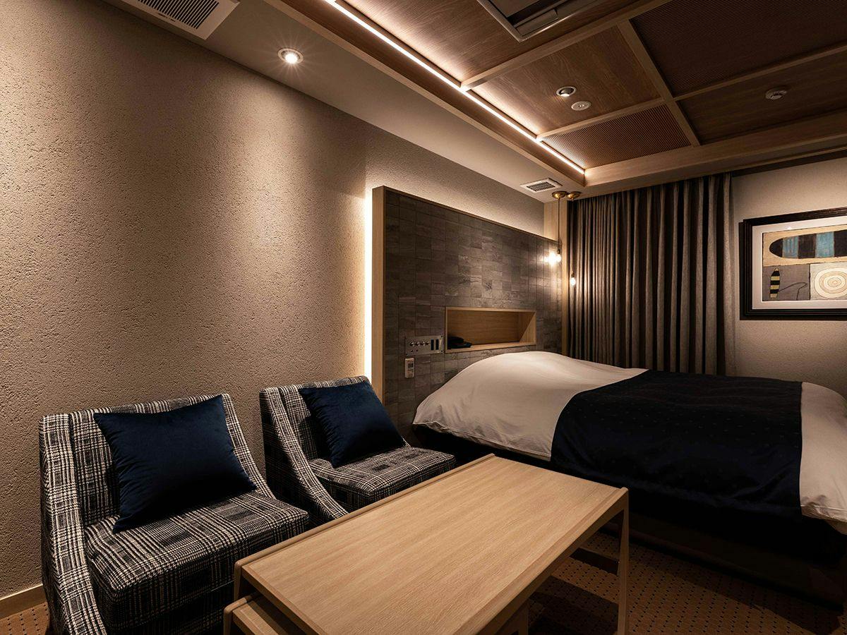 Y-HOTEL