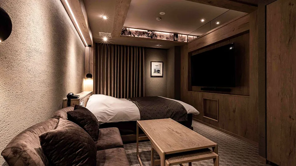 Y-HOTEL