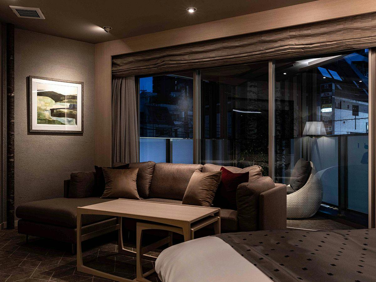 Y-HOTEL