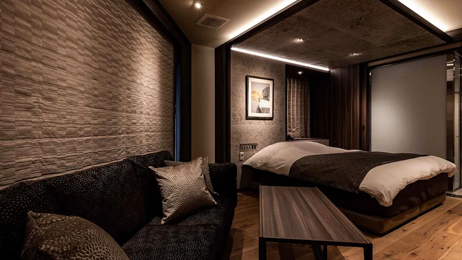 Y-HOTEL