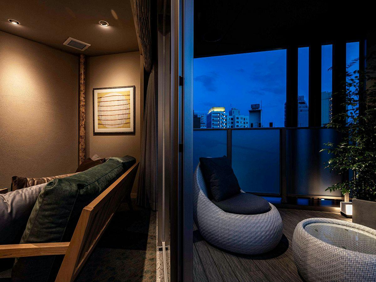 Y-HOTEL