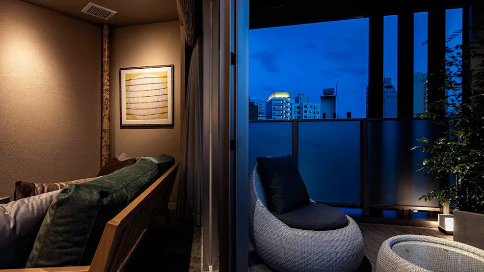 Y-HOTEL