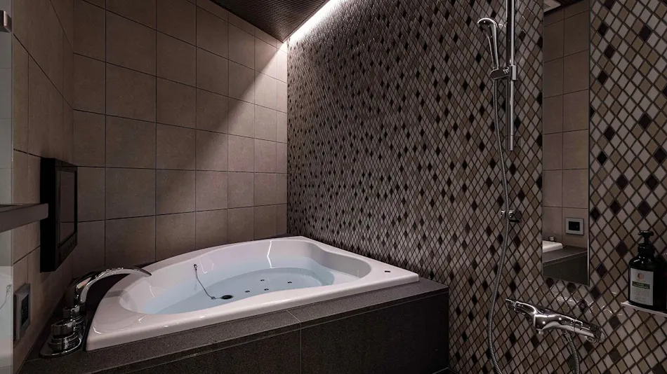 Y-HOTEL