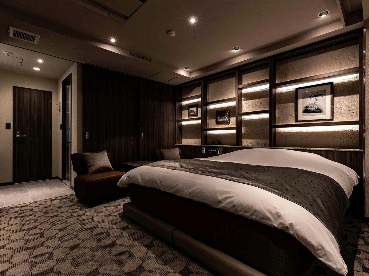 Y-HOTEL