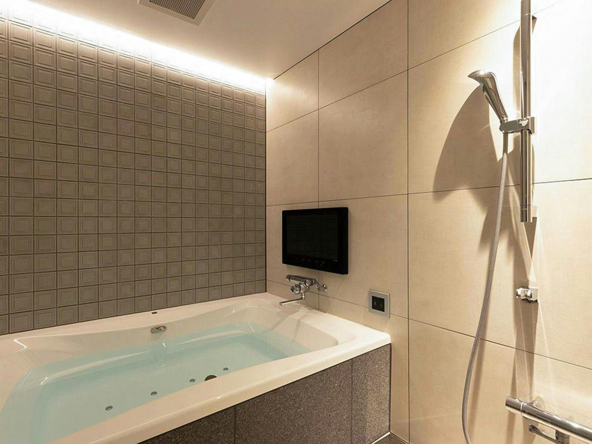 Y-HOTEL