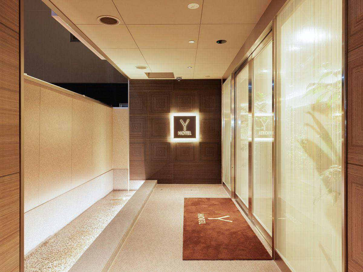 Y-HOTEL