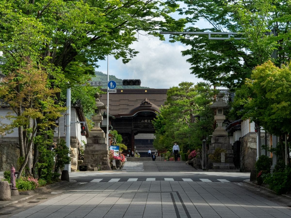 *บริเวณโดยรอบ