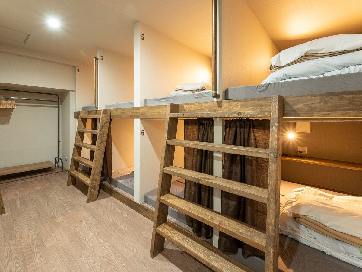 Hutte Jil Shirakabako