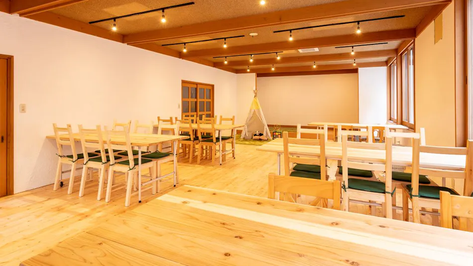 Hutte Jil Shirakabako