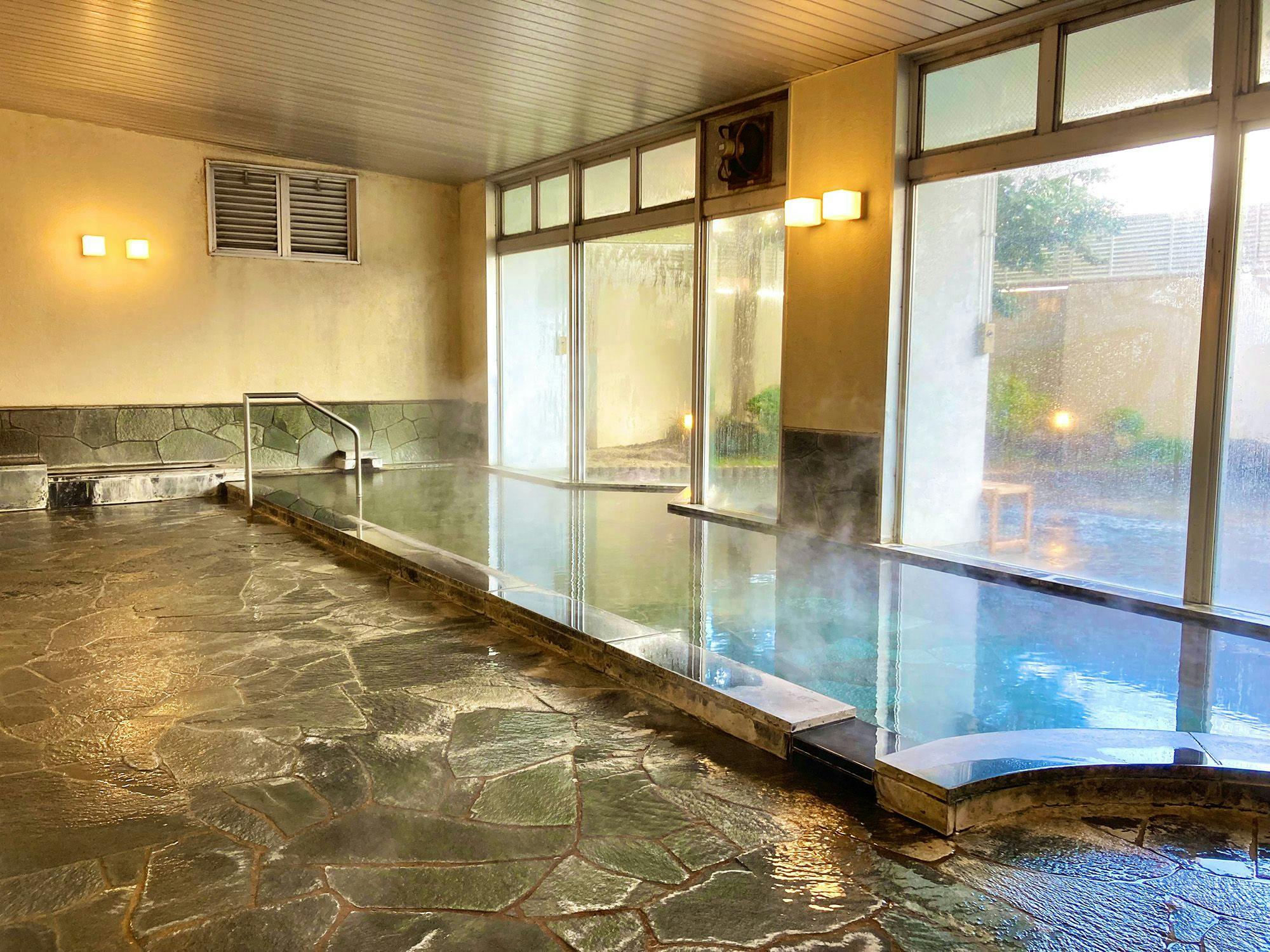 ตัวอย่างห้องอาบน้ำรวม