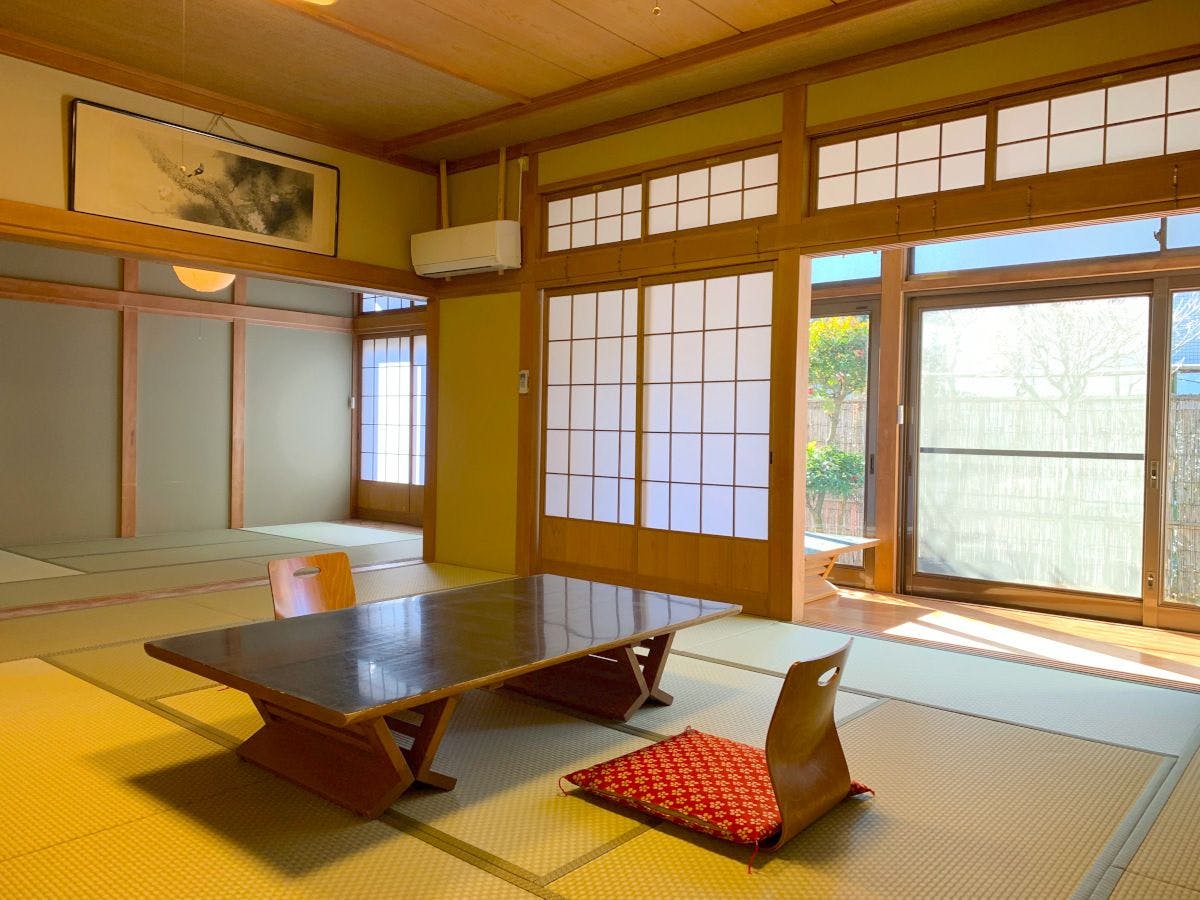 สองห้องแยก