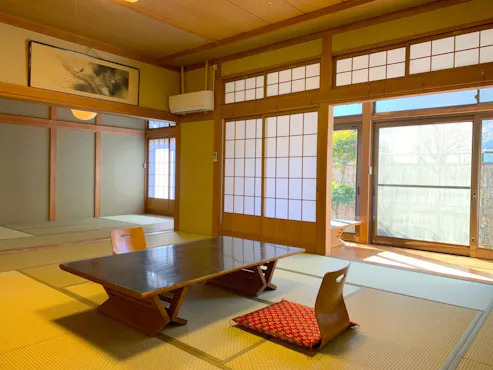 สองห้องแยก