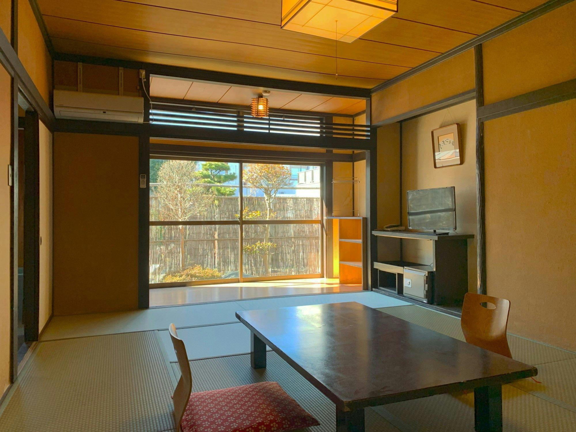 ห้องพักสไตล์ญี่ปุ่น 12 เสื่อทาทามิ (ไม่มีวิว)