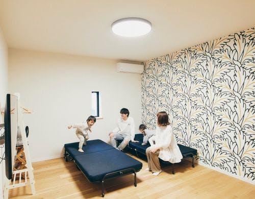 ベッドもお好きな部屋に動かせます