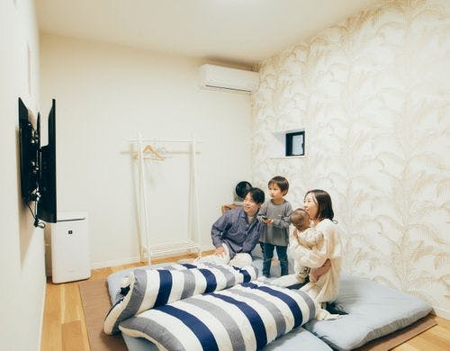 2F部屋テレビAmazonPrimeご覧いただけます