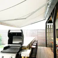 테라스 존에 있는 다이닝과 BBQ 그릴