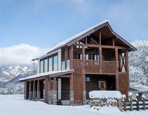 国産木材をふんだんに使った建物です