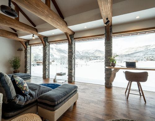 アルプスを一望できるピクチャーウインドウ