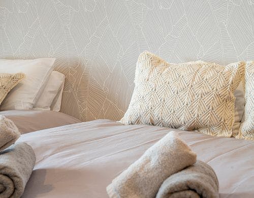 ゆっくりお休みいただけるベッドルーム