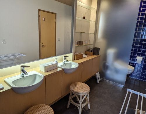 1F洗面、トイレ