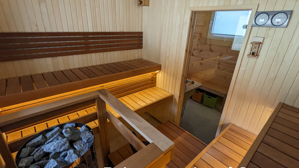 Log Cabin rentals & Finnish sauna Step House