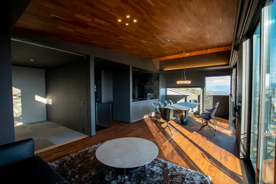 ห้องนั่งเล่นและรับประทานอาหารชั้น 2