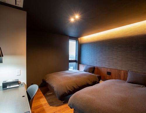 ベッドルーム_シモンズベッド