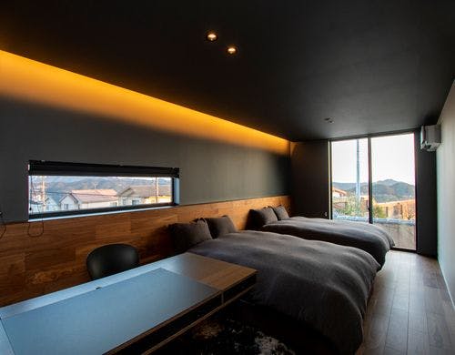 ベッドルーム_シモンズベッド