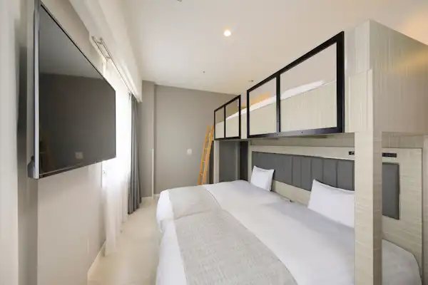 ซูพีเรีย ทวิน