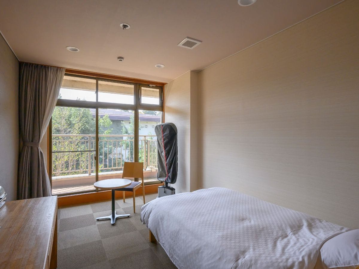 Sanroku Onsen Shinmeien