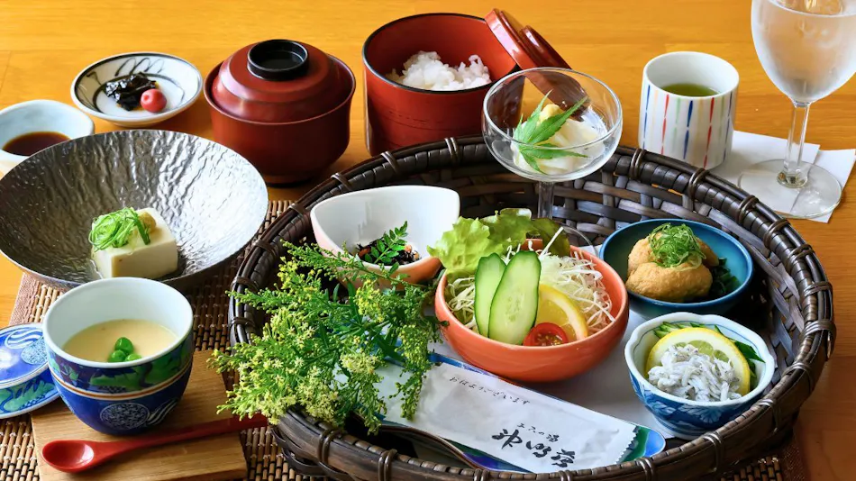 Sanroku Onsen Shinmeien