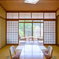 Bilik gaya Jepun dengan suasana tenang