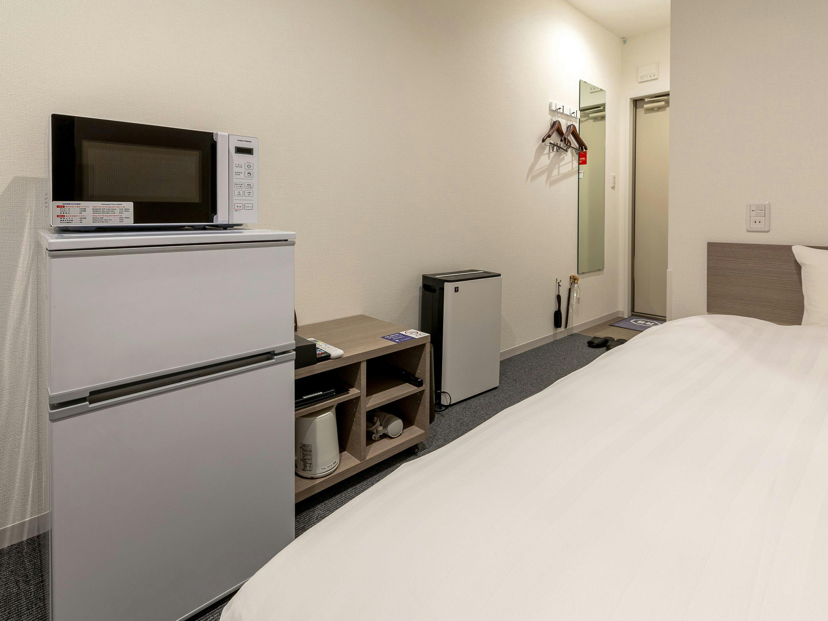 12736664.jpg?auto=compress,