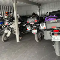 오토바이 차고