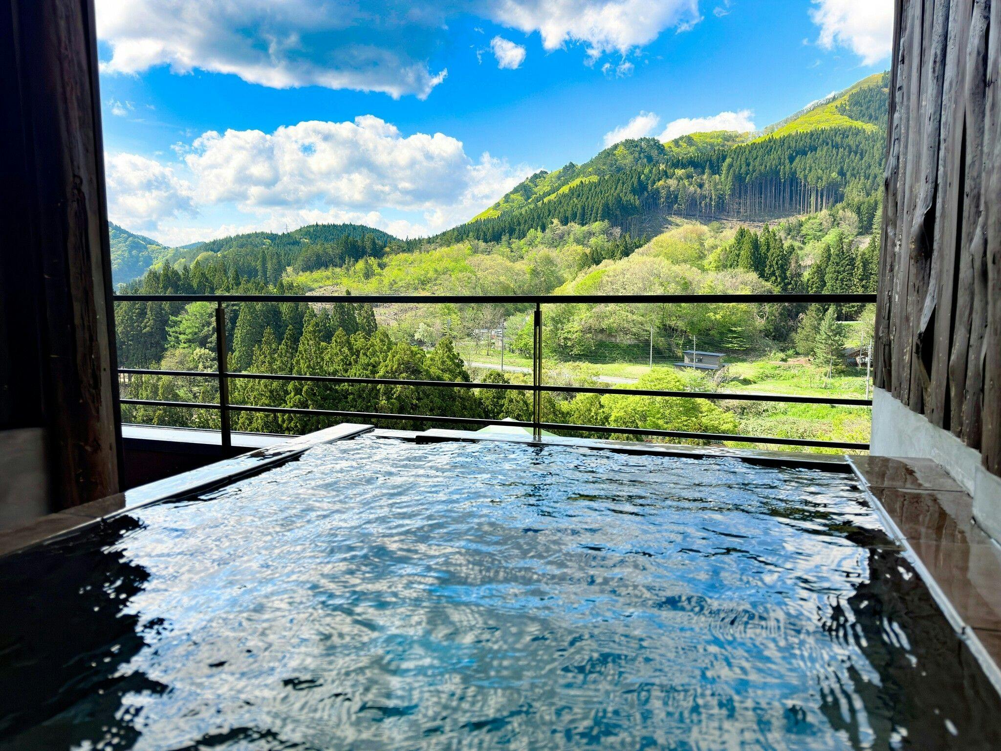 Yuze Hotel: Akita's Four Seasons Delight