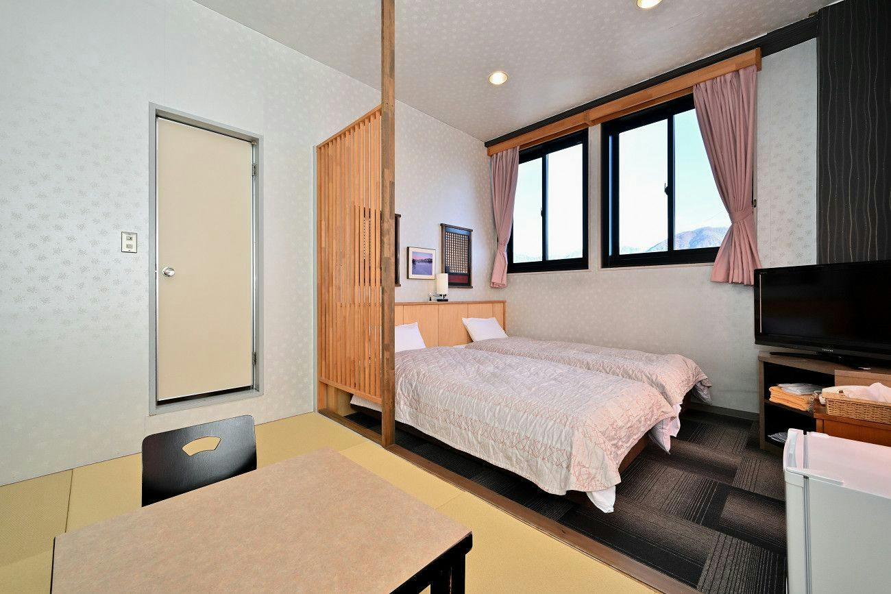 Tsugaike Kogen Hilltop Hotel