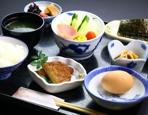 朝食