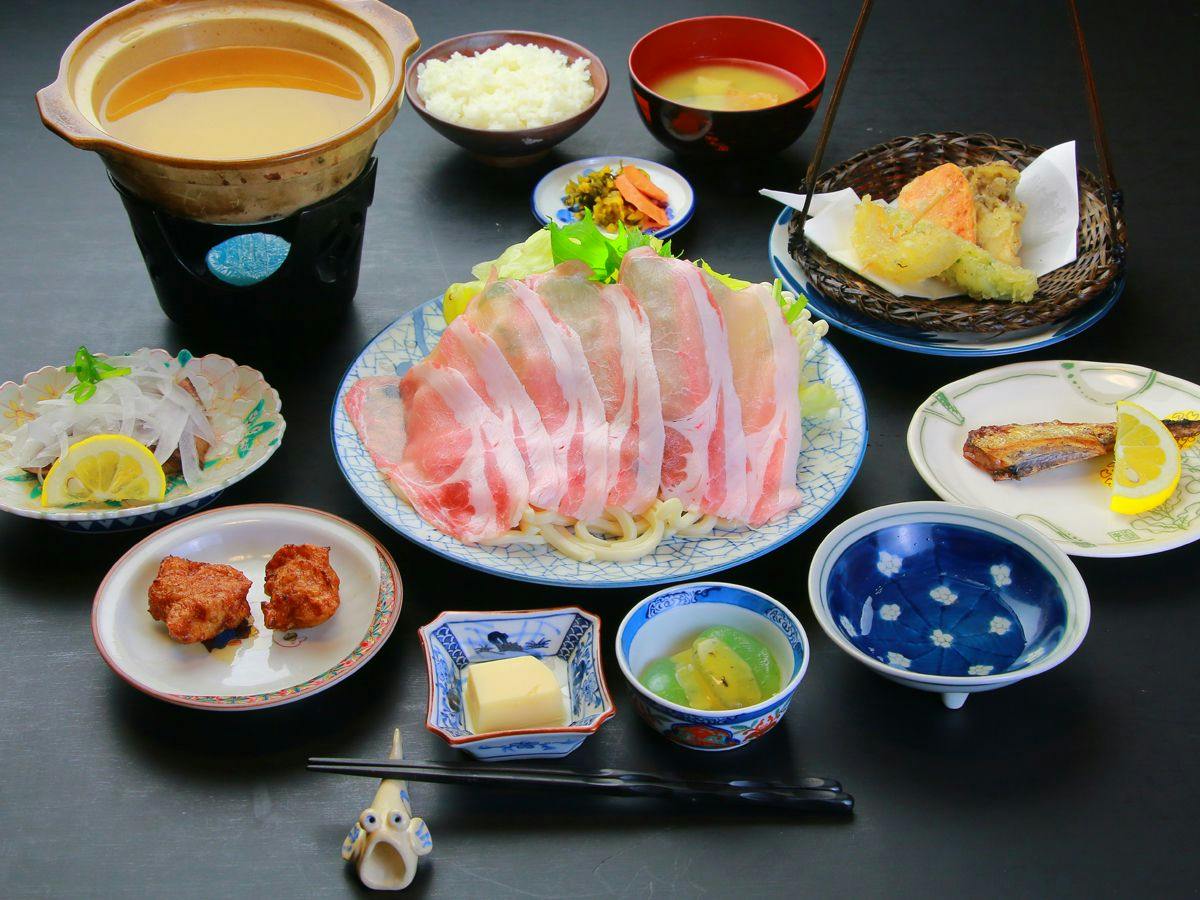 Family Ryokan Kawakyu with Showa Retro, private hot spring