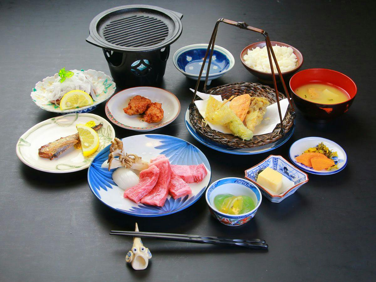 Family Ryokan Kawakyu with Showa Retro, private hot spring