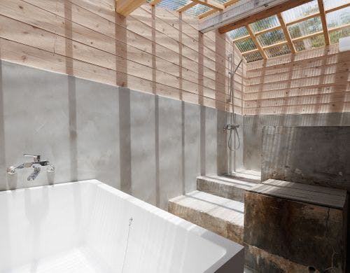 ＜素と露天の宿＞